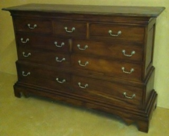 #7290 (Nine Drawer Dresser)
